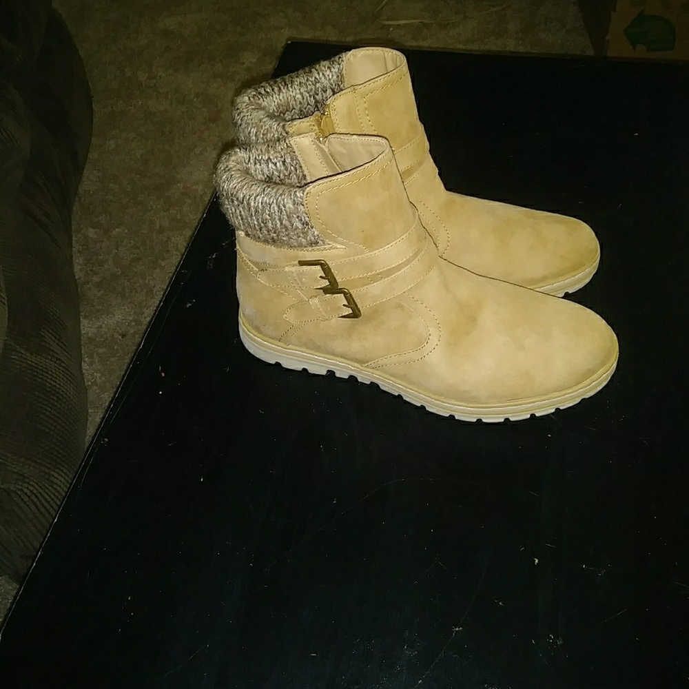 Womens Cliff Kalet Boots by White Mountain